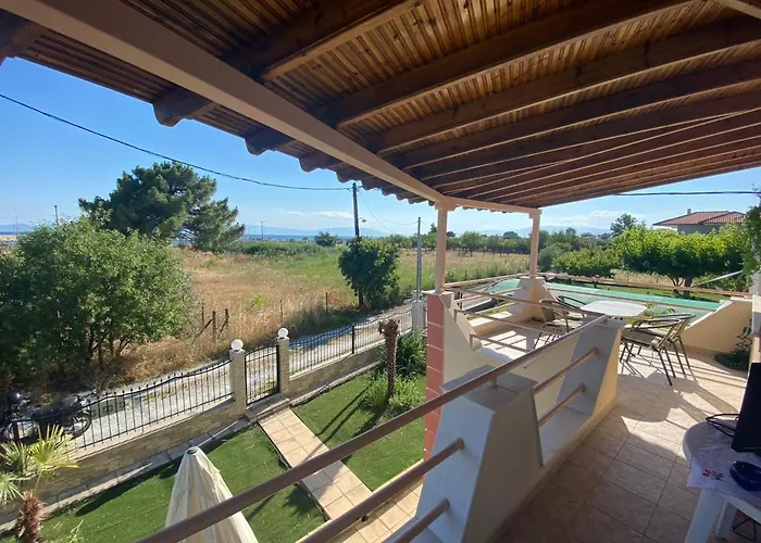 Amaya Karyani Villa