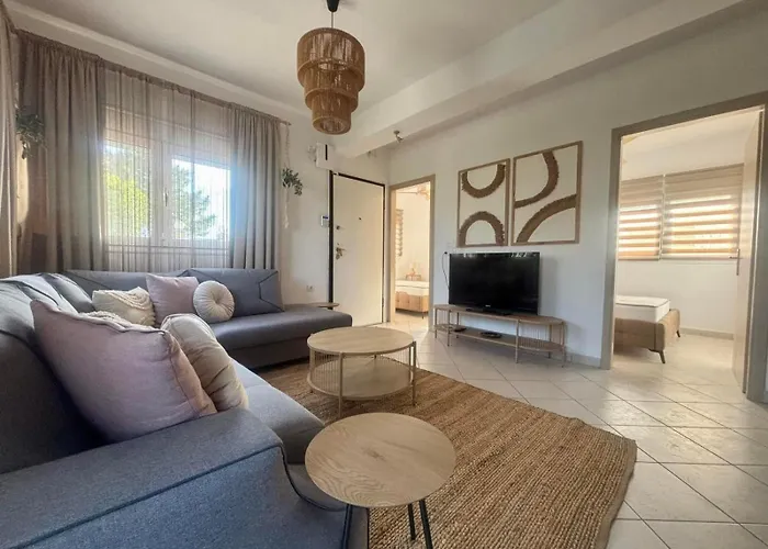 Villa Amaya Karyani *