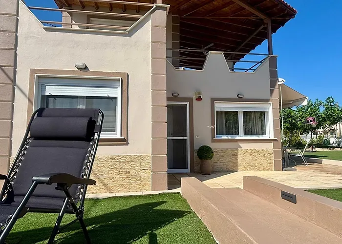 Amaya Karyani Villa *